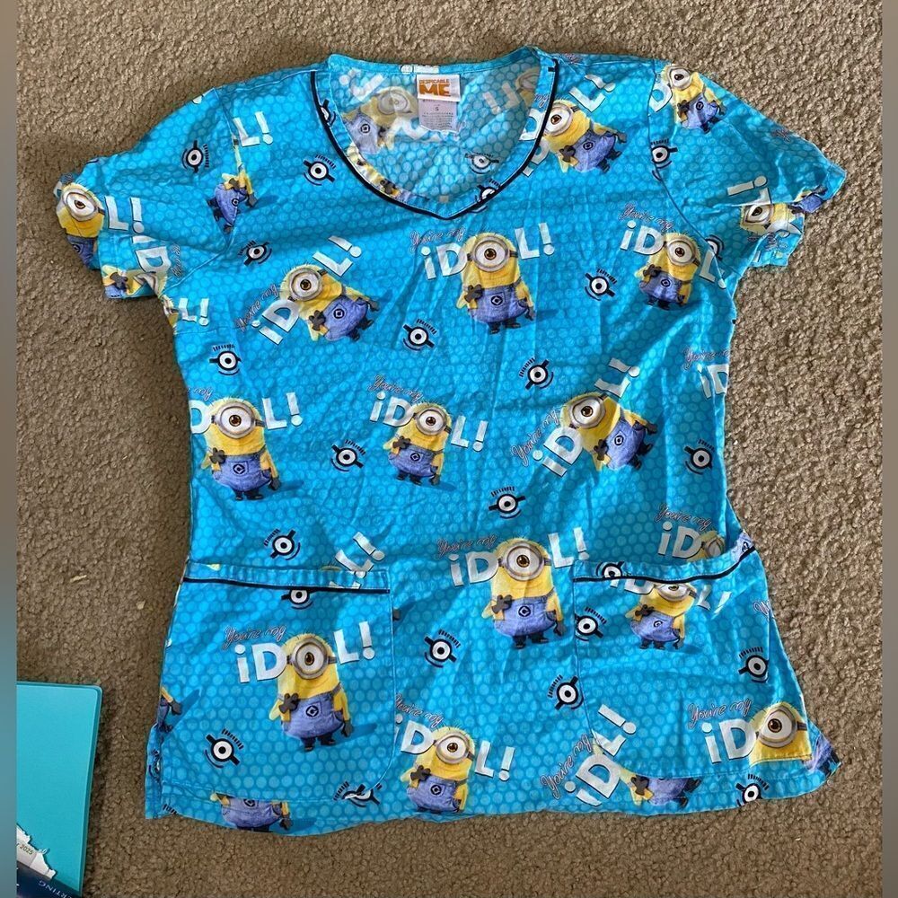Despicable Me Scrub Top - Picture 3 of 4